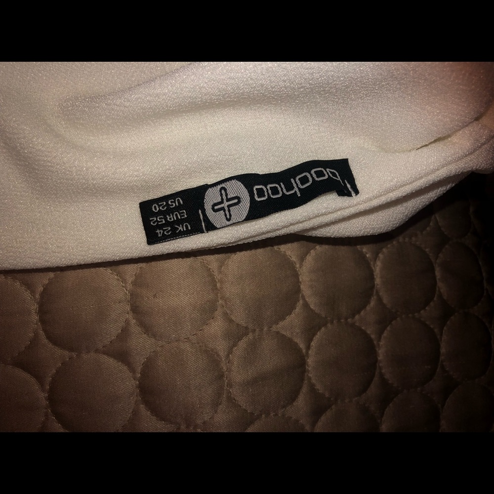 Worn Once! Cold Shoulder Plus Button Blouse - Picture 3 of 3